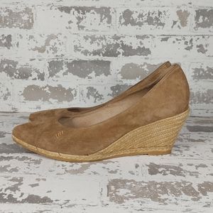 Viscata Roses Suede Tan Pointed Toe Slip On Espadrille Wedge Pumps W160